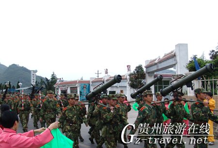 昆明陆军学院官兵仁怀综合演练